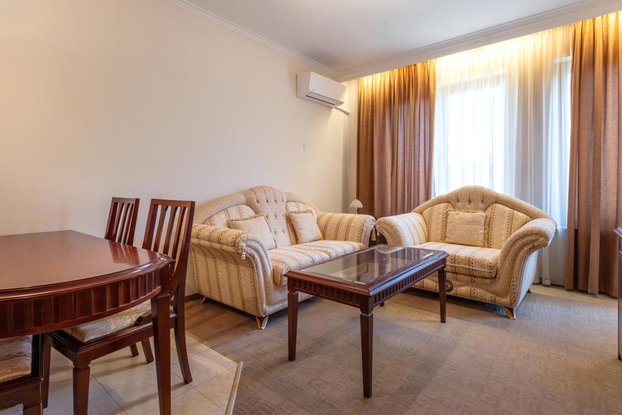 Downtown Bansko Resort Exterior photo